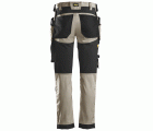 6241 Pantalones largos de trabajo elásticos AllroundWork Slim Fit con bolsillos flotantes color beige/ negro